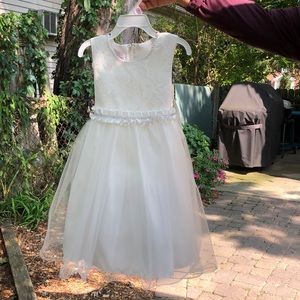 Girls White Tulle Flower Girl Dress NWT